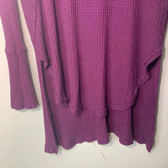 Free People Oversized high/ Low Waffle Top Size SP - Picture 5 of 5